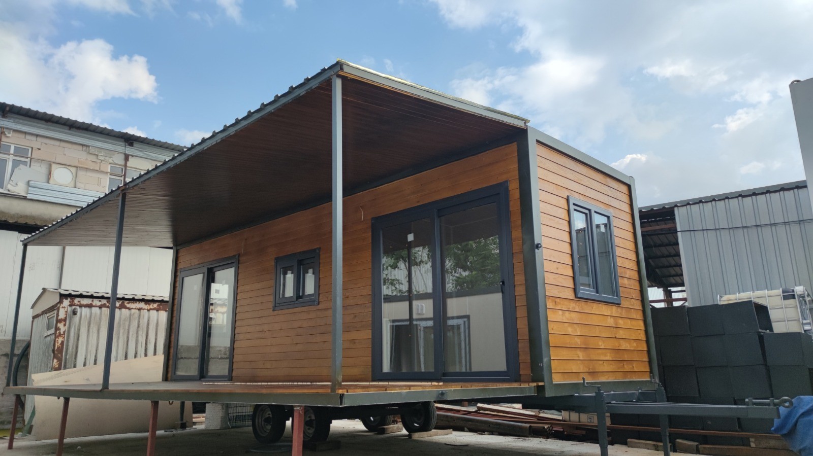 24 M2 1+1 VERANDALI O2 BELGELİ PLAKALI RUHSATLI AHŞAP ÇEKİLEBİLİR KONTEYNER
